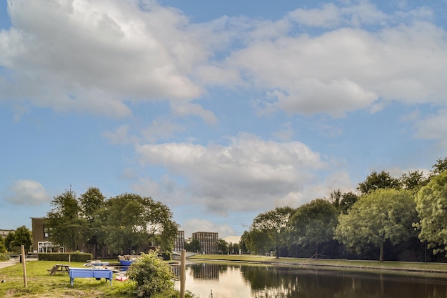 Buitenaanzicht van het gebouw