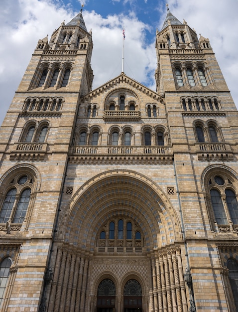 Buitenaanzicht van het Natural History Museum in Londen