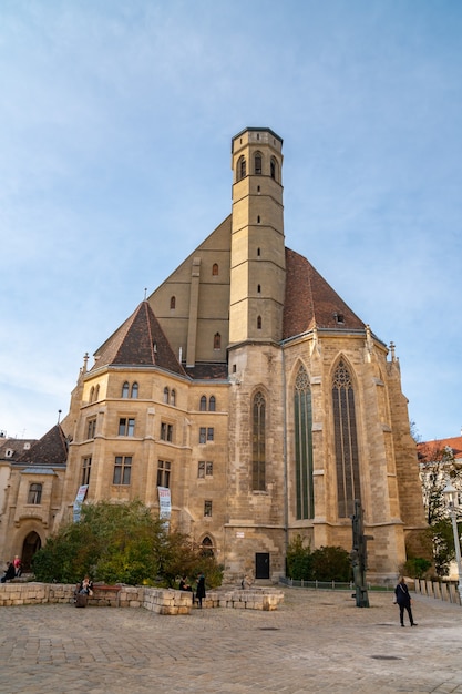 Buitenkant van de Minoriten-kerk in Wenen.