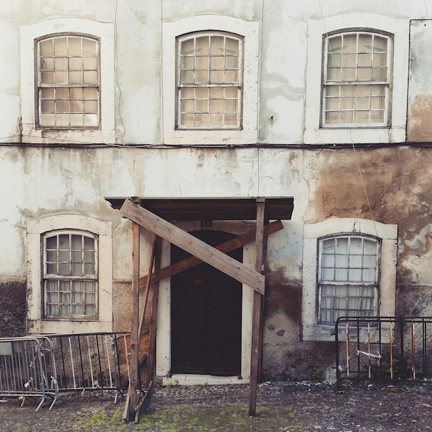 Foto buitenkant van verlaten gebouw