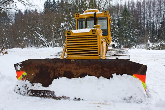 Foto bulldozer in inverno