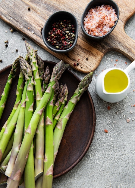 Bunch of raw asparagus