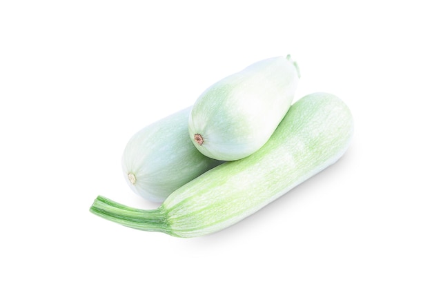 Foto un mazzetto di zucchine su uno sfondo bianco