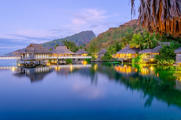 Bungalows boven het water, Frans-Polynesië