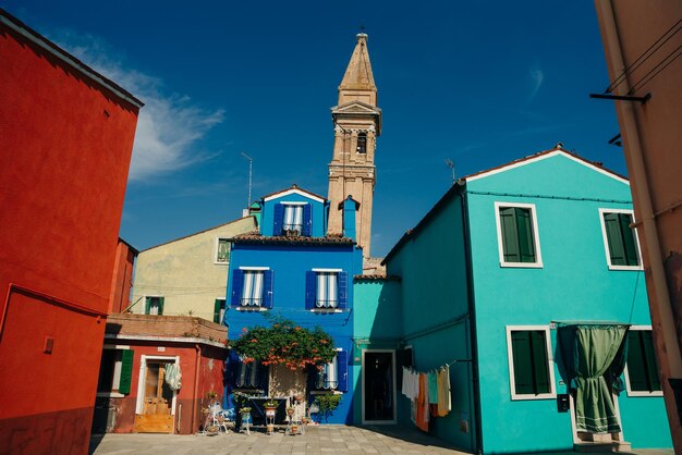 BURANO ITALIE nov 2021 het eiland Burano met prachtige veelkleurige huizen