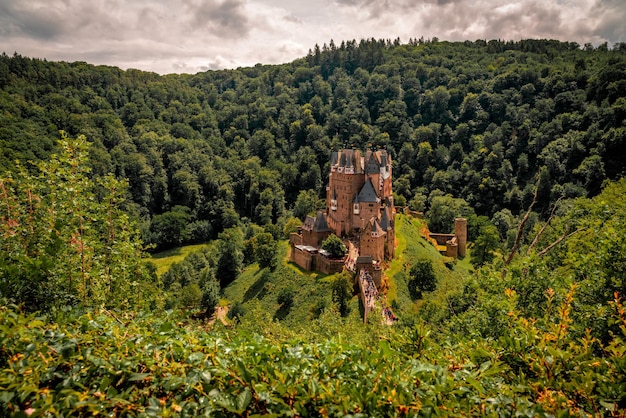 Photo burg eltz castle burg fortress germany travel