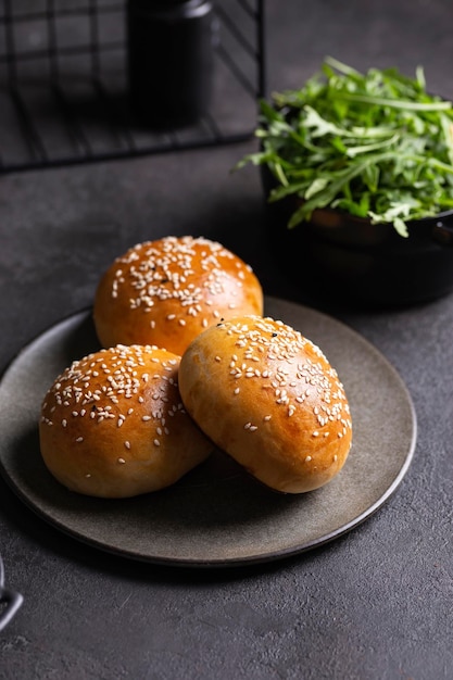 Burgerbroodjes met sesamzaadjes