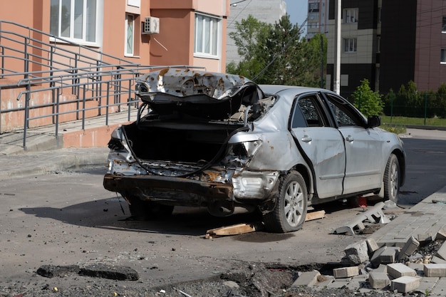 불타고 부서진 자동차 우크라이나 전쟁 2022 하르키우 우크라이나의 러시아 미사일 러시아 침략