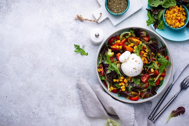 Burrata kaas met groentesalade