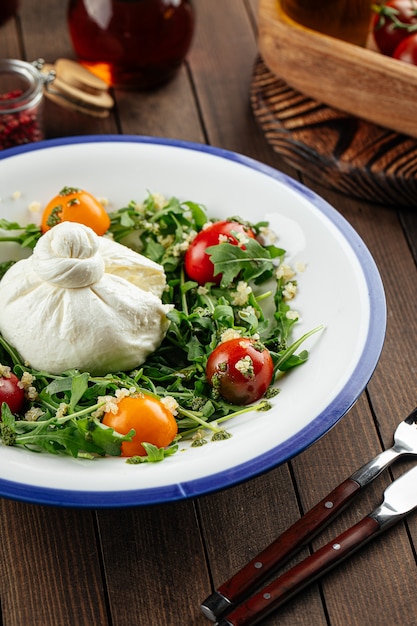 Burrata kaas rucola salade