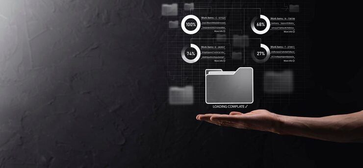 Photo 비즈니스 개발자는 혁신을 보여주는 가상 현대 컴퓨터에서 보드 프레임워크를 사용하여 민첩한 소프트웨어 개발 린 프로젝트 관리 도구를 빠르게 변경합니다. 문서 관리 시스템 dms.