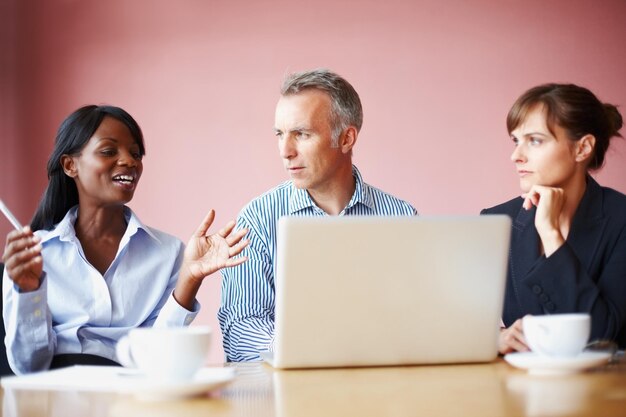 Photo business meeting team of executives in a business meeting