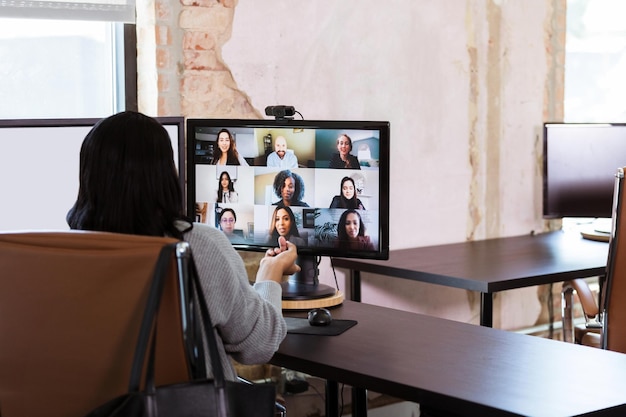 Business online videoconferentie virtuele bijeenkomst mensen achtergrond 3