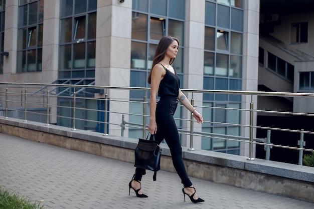 Photo business and people concept - modern business woman in the office with copy space