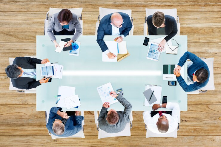 Photo business people having a meeting in the office