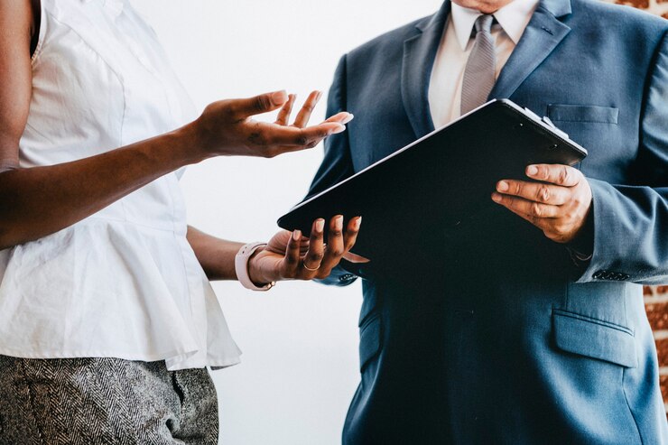 Photo business people making an agreement