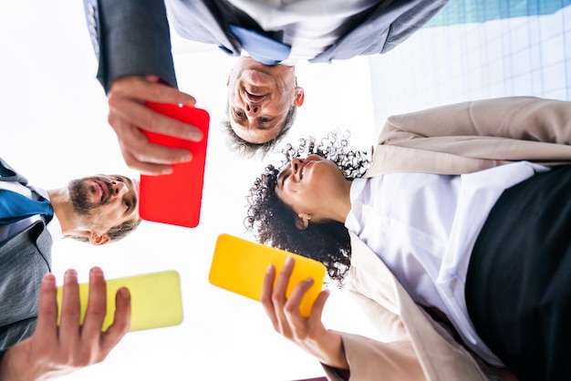 Photo business people meeting in a business park