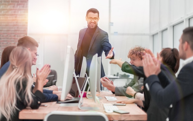 Photo business people shaking hands at a work meeting. photo with copy space