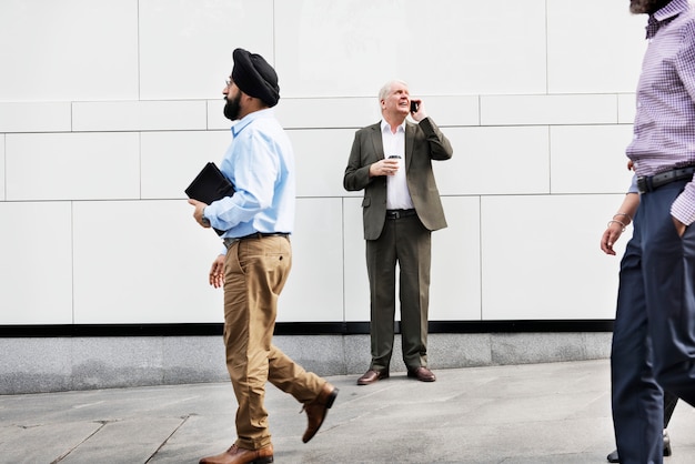 Photo business people walking together concept