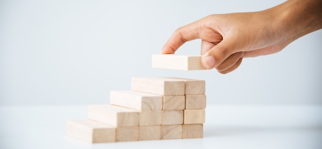 Business risks in the business. Requires planning Meditation must be careful in deciding to reduce the risk in the business. As the game drew to a wooden block from the tower