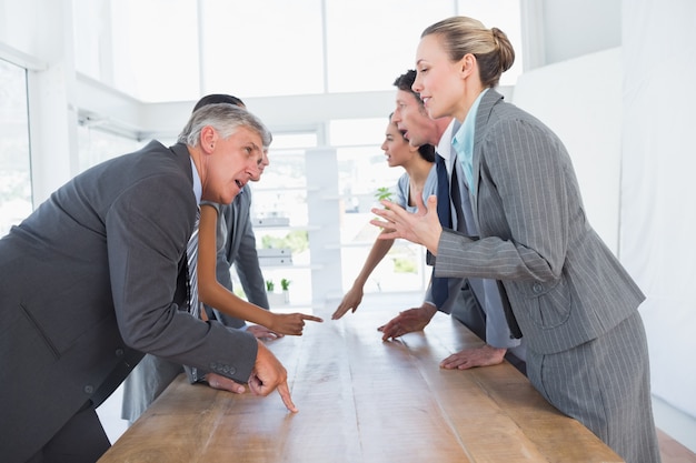 Business team samen bespreken