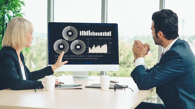 Business visual data analyzing technology by creative computer software