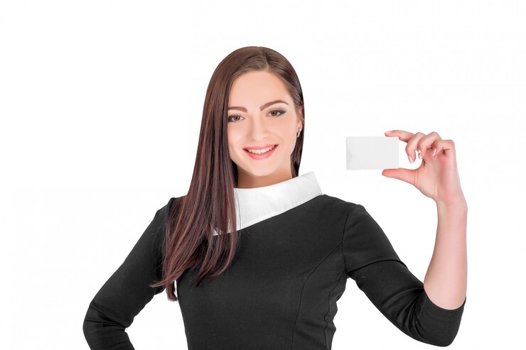Photo business woman holding credit card