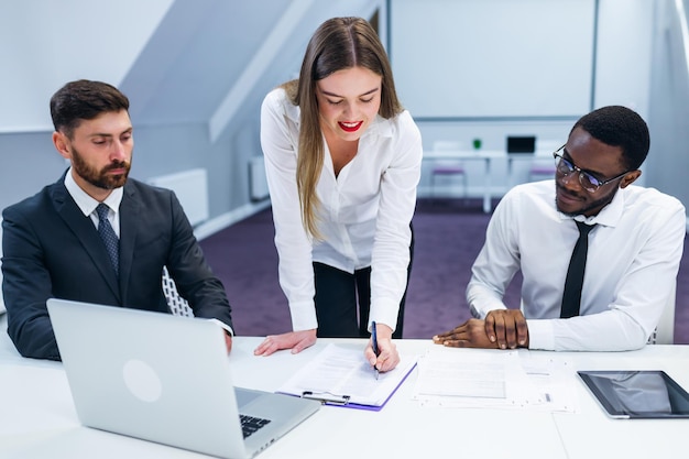 business woman puts forward her proposals to colleagues