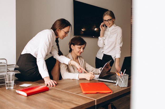 Business women working