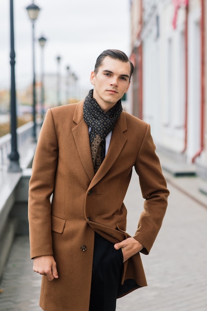 Businessman in an autumn city, fashion