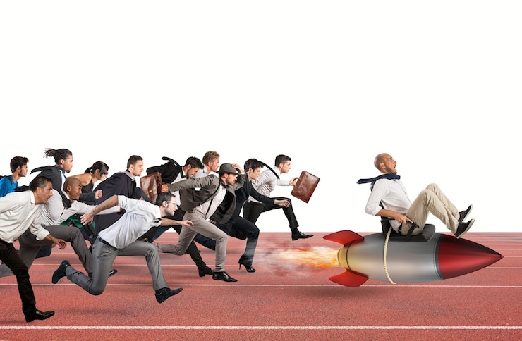 Photo businessman fly with rocket during a race with opponents
