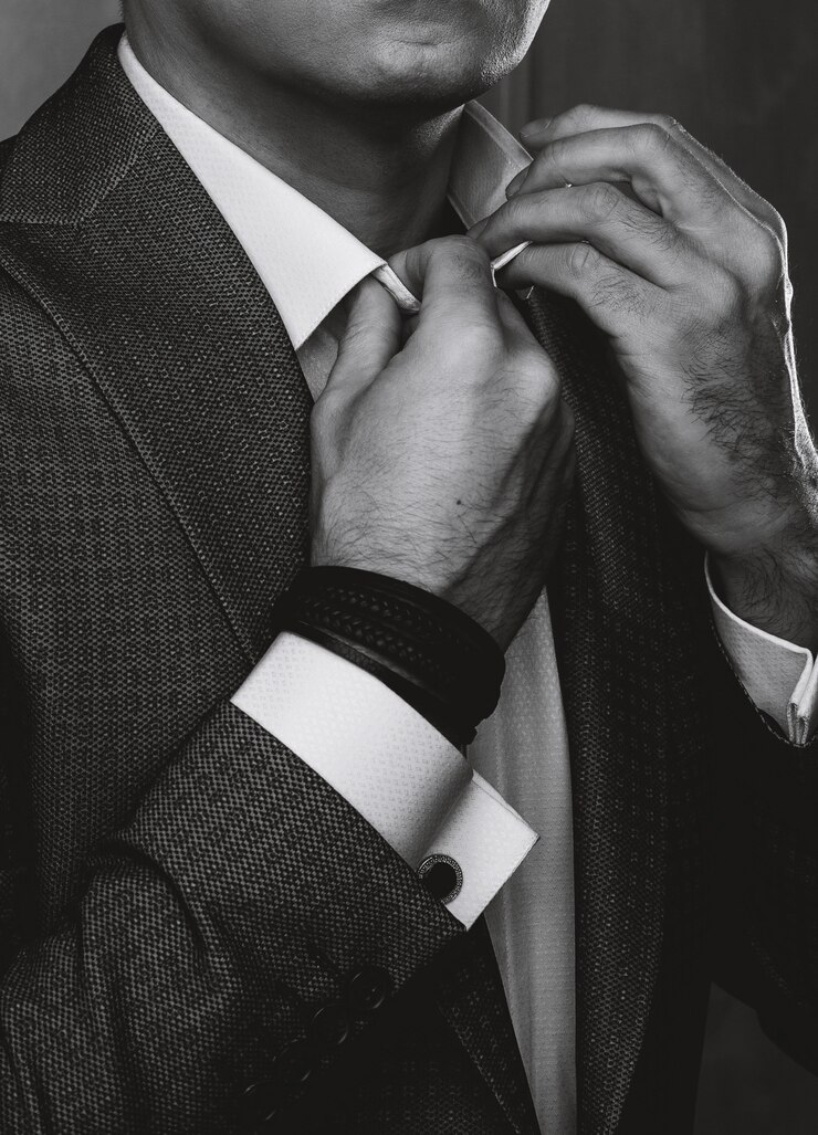 Photo businessman in a suit closeup
