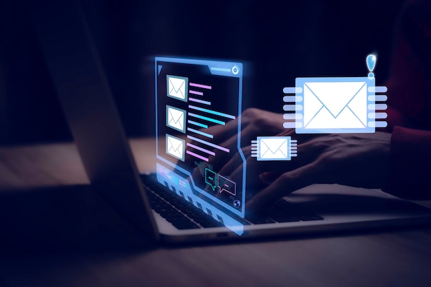ビジネスメールニュースアラートを受信する開いたメールでラップトップに触れるビジネスマン送信および顧客メッセージングオンラインデジタルテクノロジーダイレクトセリングビジネスリマインダーx9による広告