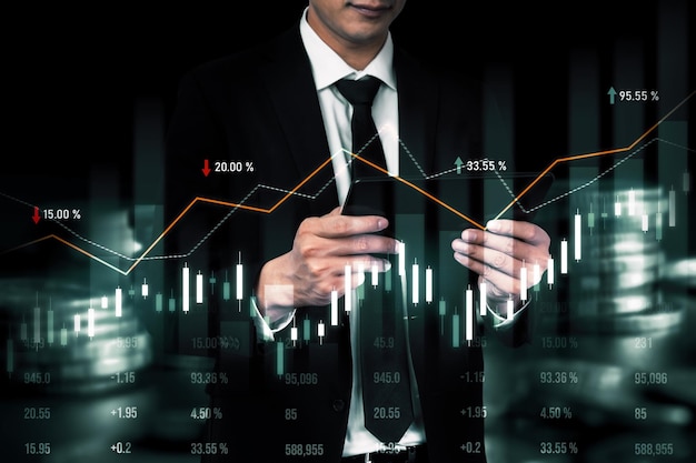 知覚技術のデジタル金融ビジネス グラフを扱うビジネスマン