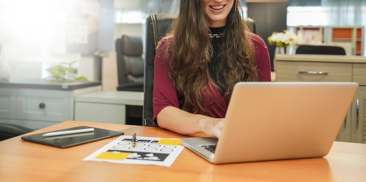 फोटो businesswoman professional in the conversation and marketing presentation ideas analyze plan marketing consulting financial information exchanging to planning startup projectxa