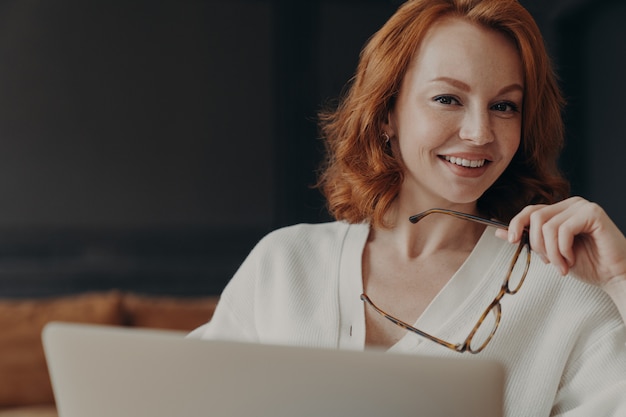 Businesswoman using a laptop