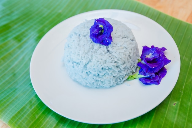 Photo butterfly pea rice