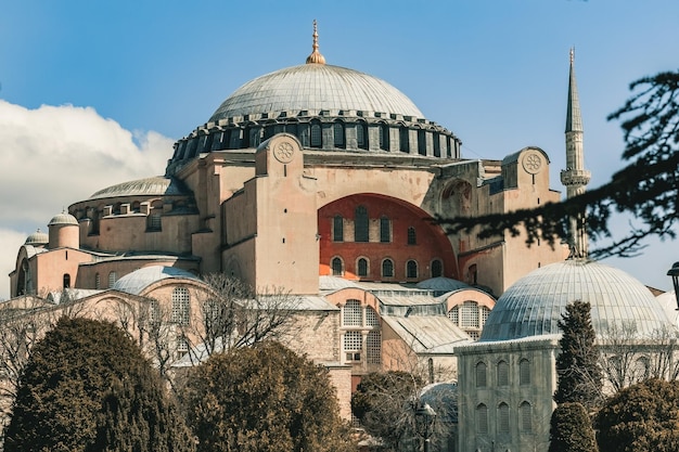 Byzantijnse architectuur van het beroemde historische oriëntatiepunt Hagia Sophia in Istanboel Turkije