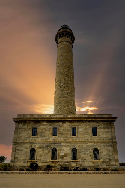 Cabo de Palos vuurtoren bij zonsondergang in Cartagena