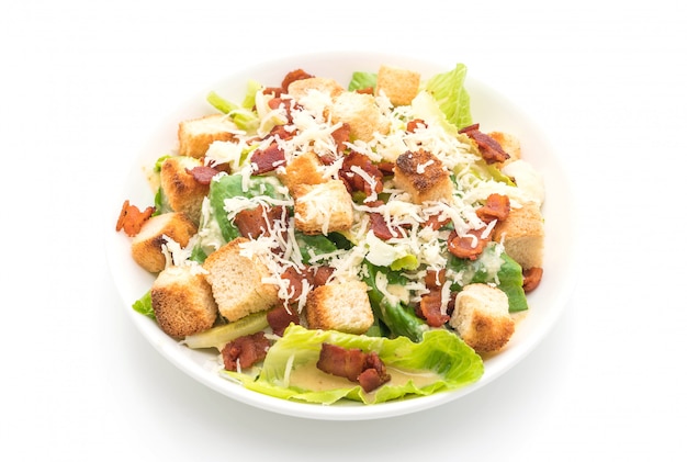 Photo caesar salad on white background