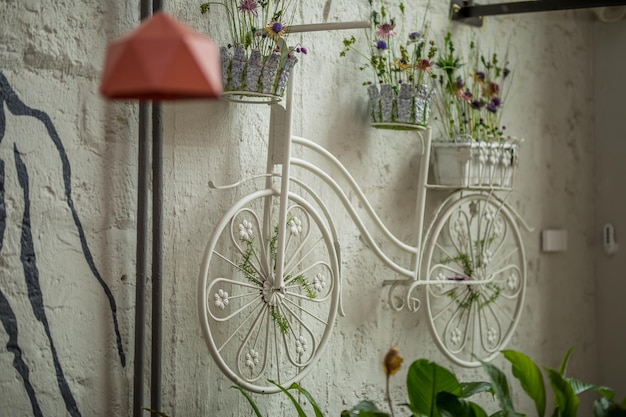 Café interieur met fiets