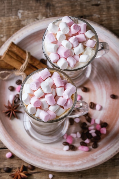 Café latte met marshmallow