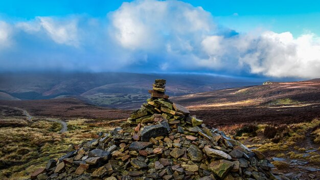 Cairn on cut gate end