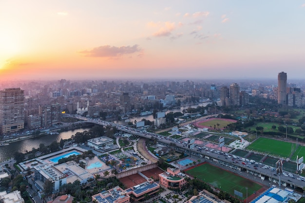 Photo cairo downtown sunset view, the nile and the gezira island, egypt.