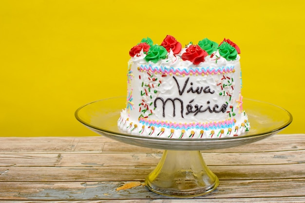 Cake to celebrate independence day in mexico