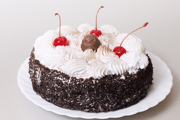 Cake with cherries