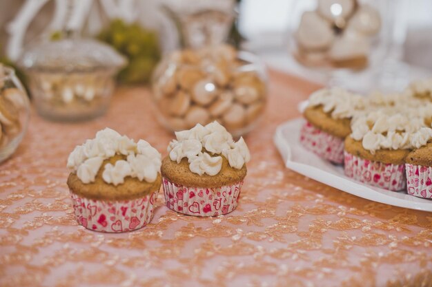 Cakes on a tray 4255