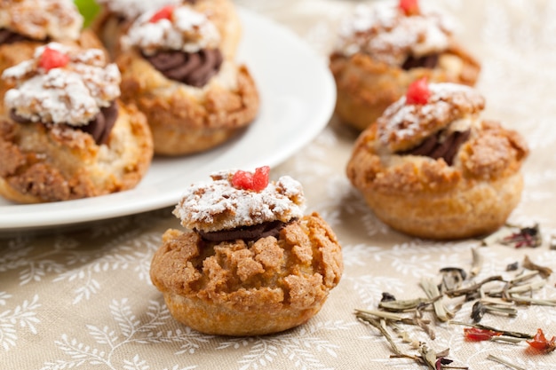 Foto dolci con mousse al cioccolato