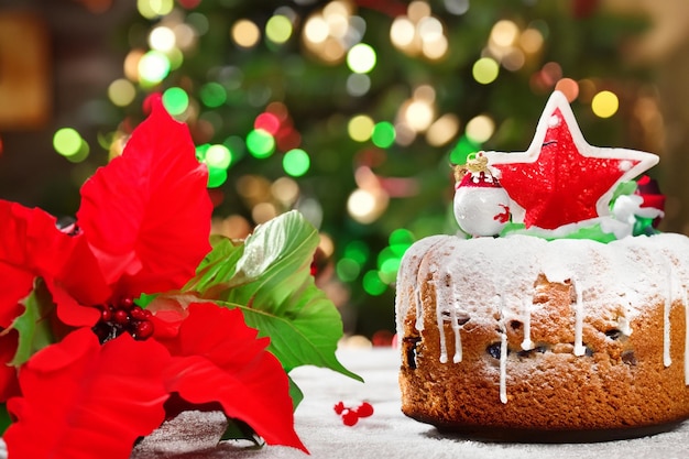 Foto le torte con decorazioni natalizie sono festive e molto divertenti