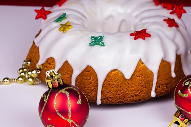 Cakes with christmas ornaments are festive and very fun